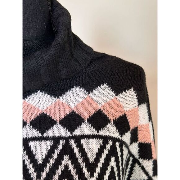 NWT SO Black, Pink & White Long Sleeved Cropped Textured Cowl Neck Turtleneck A - Picture 2 of 9